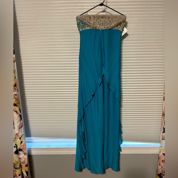 NWT Badgley Mischka Mark and James Turquoise Beaded Formal Dress medium - Picture 7 of 15